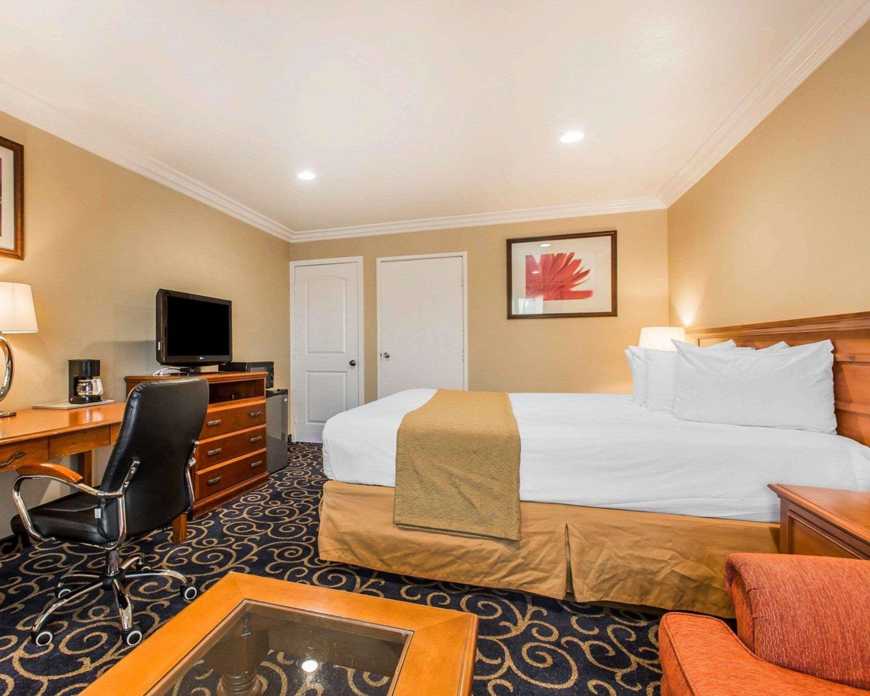 Quality Inn Long Beach - Signal Hill Esterno foto