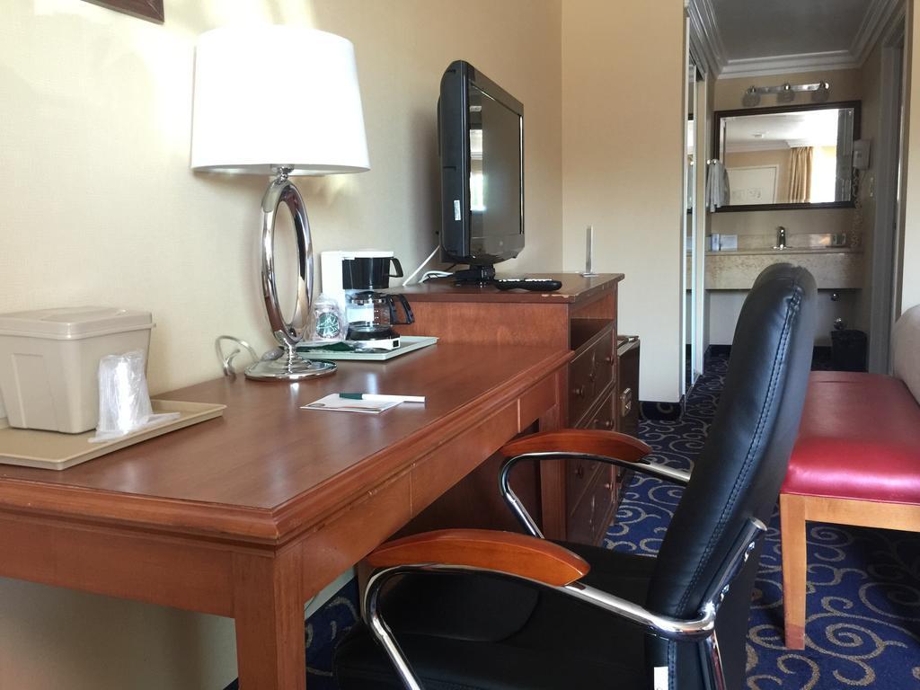 Quality Inn Long Beach - Signal Hill Esterno foto