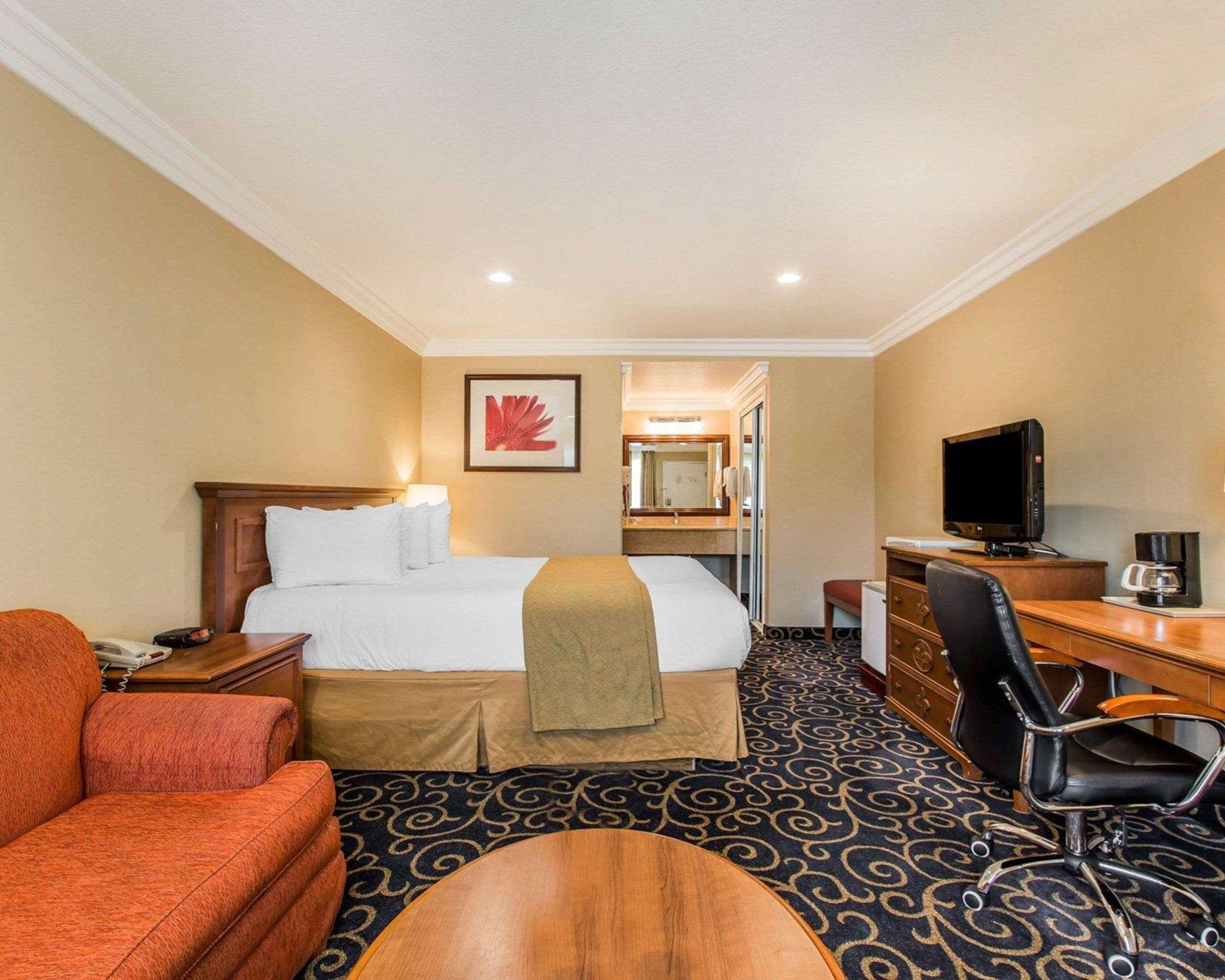 Quality Inn Long Beach - Signal Hill Esterno foto